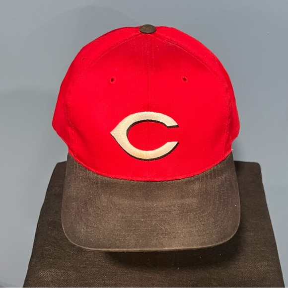 Cincinnati Reds Baseball Hat Logo Athletic MLB Genuine Merchandise Adjustable - Picture 2 of 7